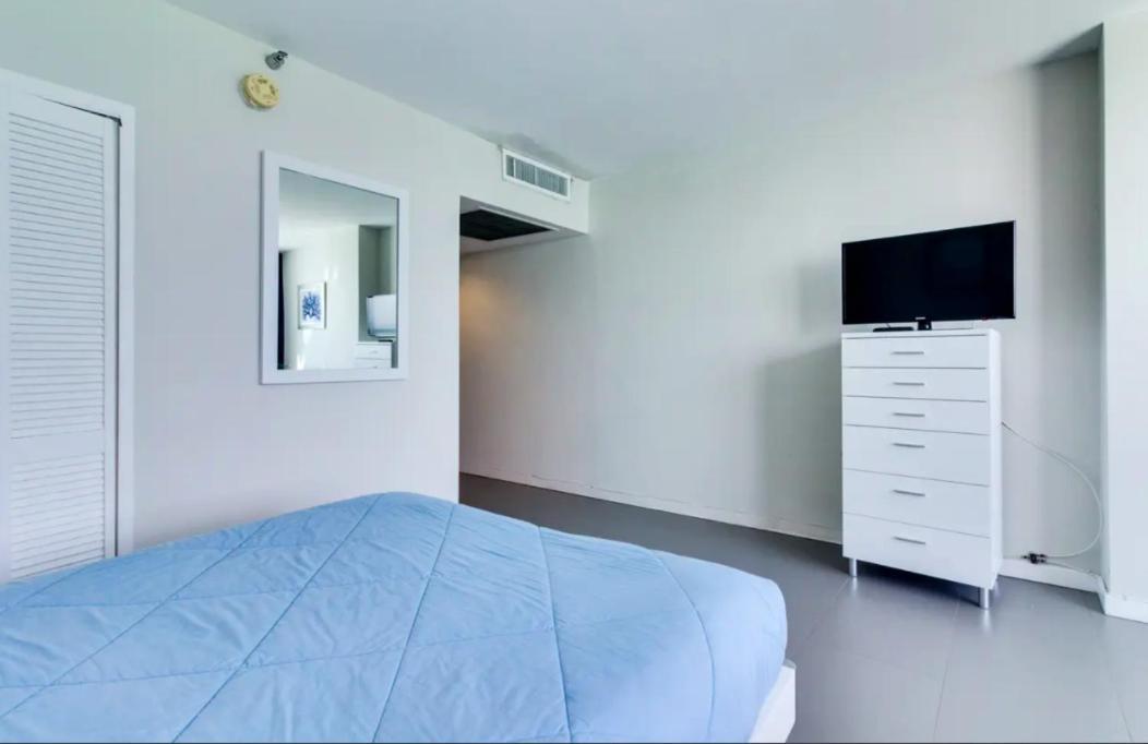 Castle 835 Oceanview Studio On Beach With Pool, Gym, Bars, And Free Parking Miami Beach Exterior photo