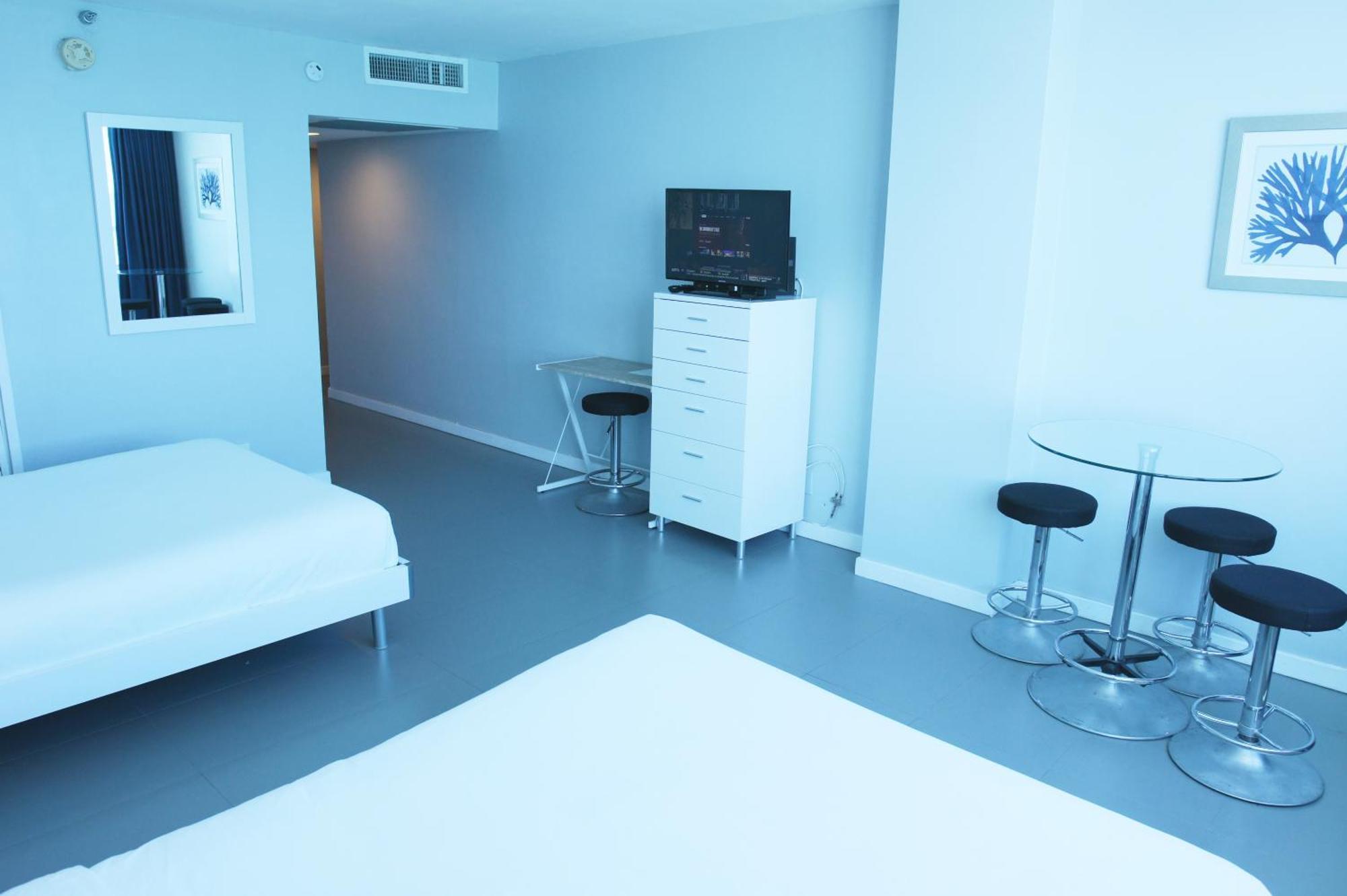 Castle 835 Oceanview Studio On Beach With Pool, Gym, Bars, And Free Parking Miami Beach Exterior photo
