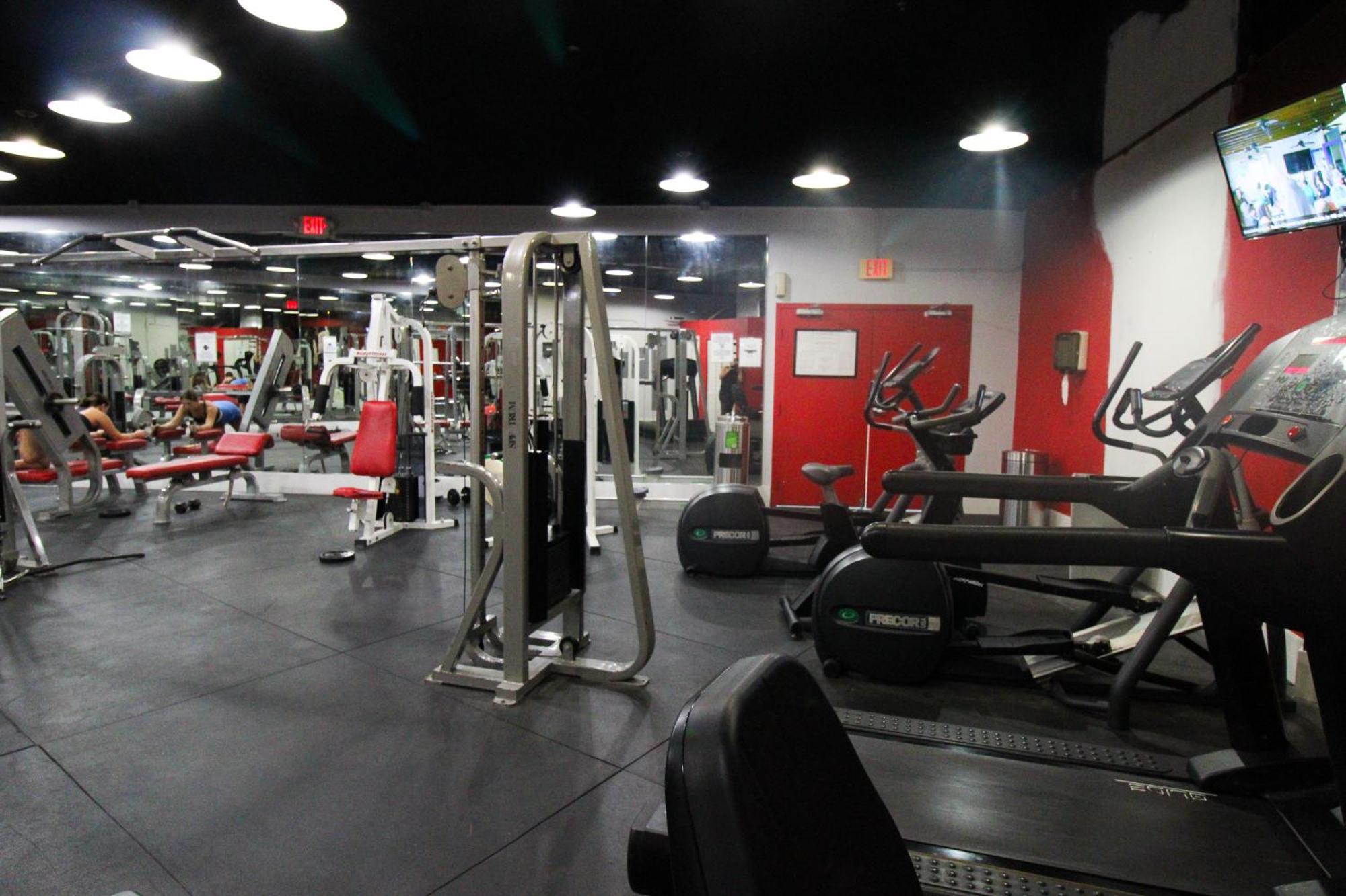 Castle 835 Oceanview Studio On Beach With Pool, Gym, Bars, And Free Parking Miami Beach Exterior photo