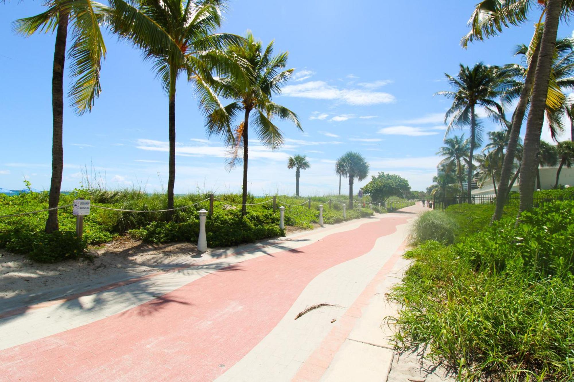 Castle 835 Oceanview Studio On Beach With Pool, Gym, Bars, And Free Parking Miami Beach Exterior photo